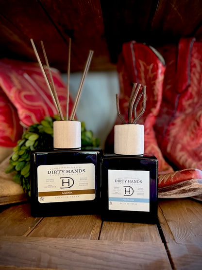 Pearl Snaps Reed Diffuser in a 4oz and 8oz size
